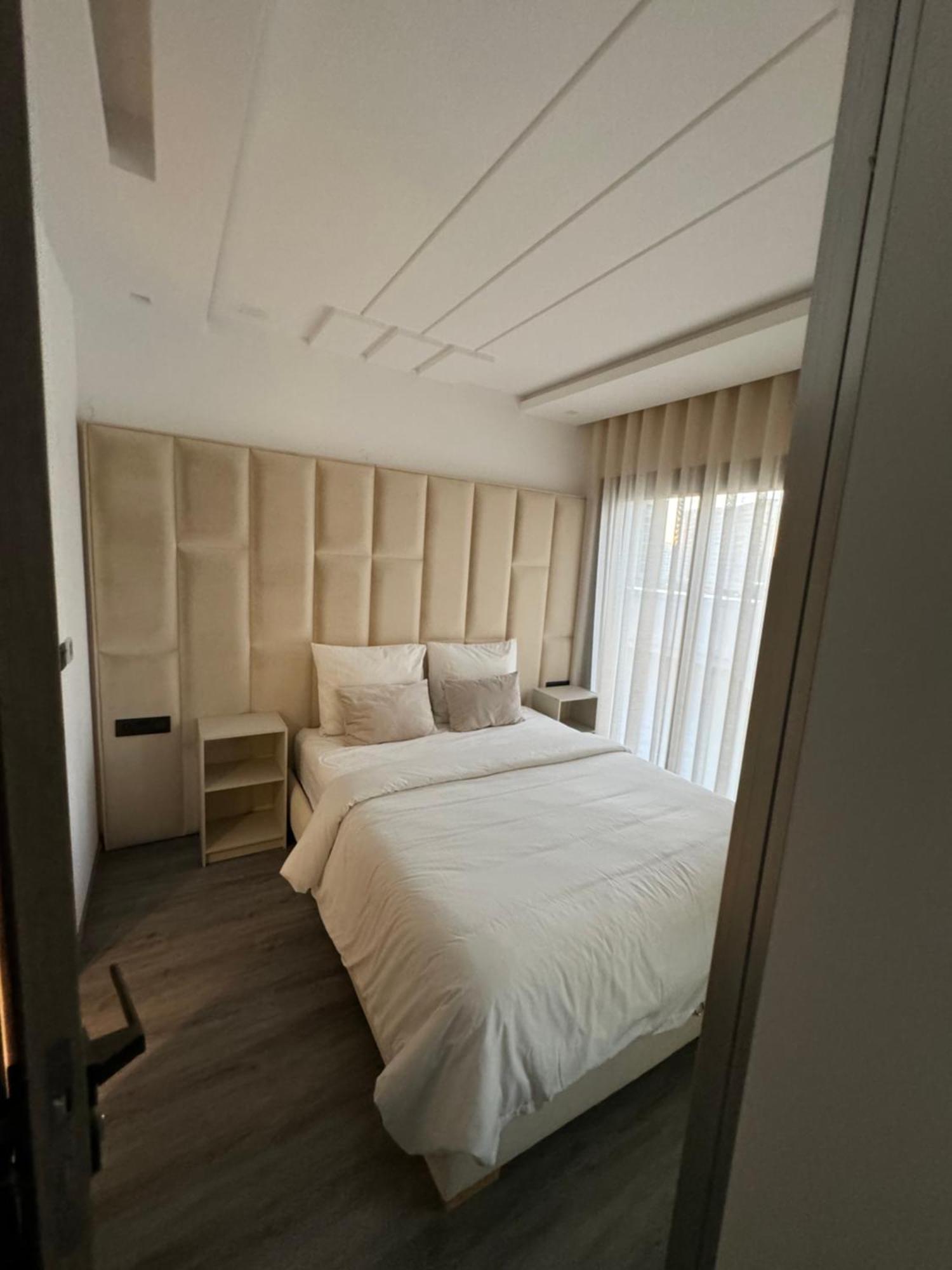 De Luxe Tanger